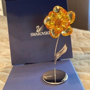 Swarovski Light Topaz Flower on Magnetic stand NWT